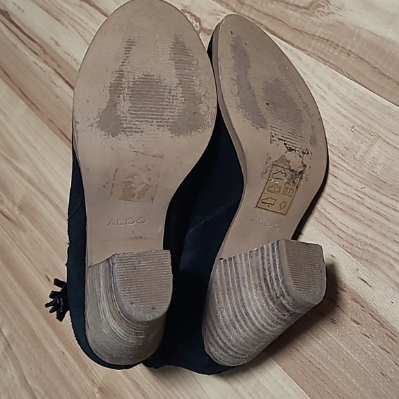 Aldo women's black suede booties fringe block heel size 8- Pre-owned. - Picture 4 of 5